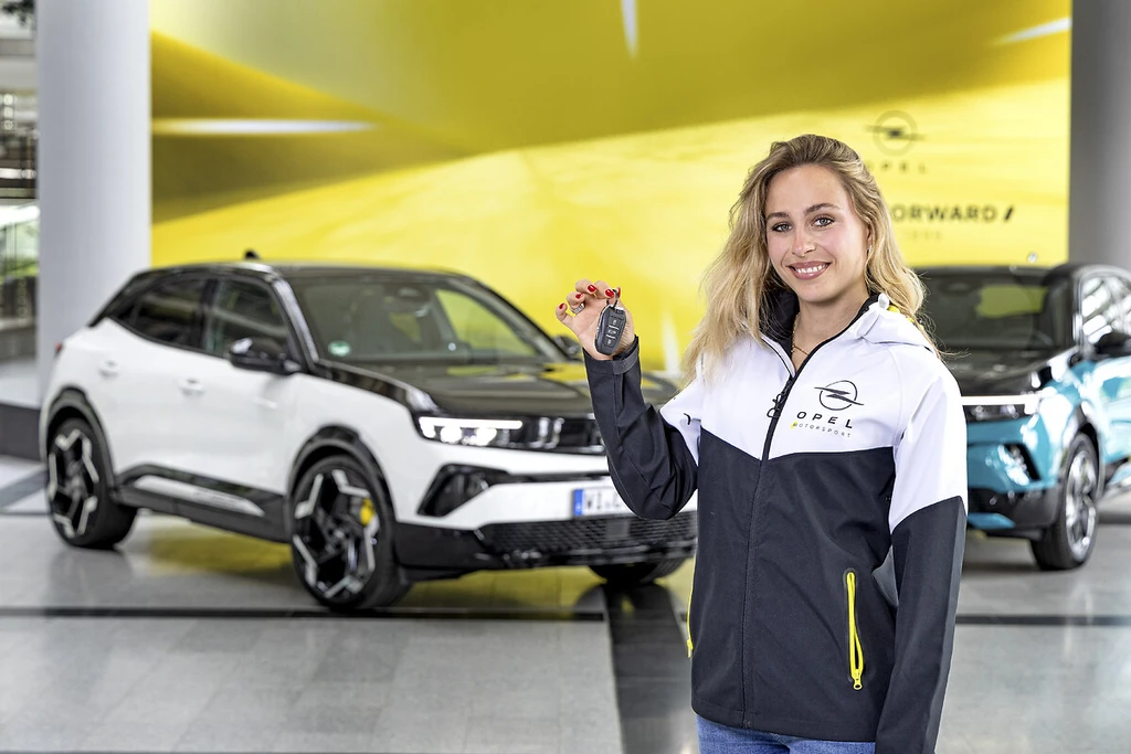 Sophia Flörsch Now Drives Opel Mokka GSE